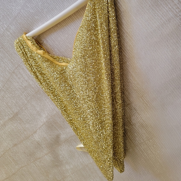 Large (32-Inch) Gorgeous Gold Holiday Star - Picture 4 of 4